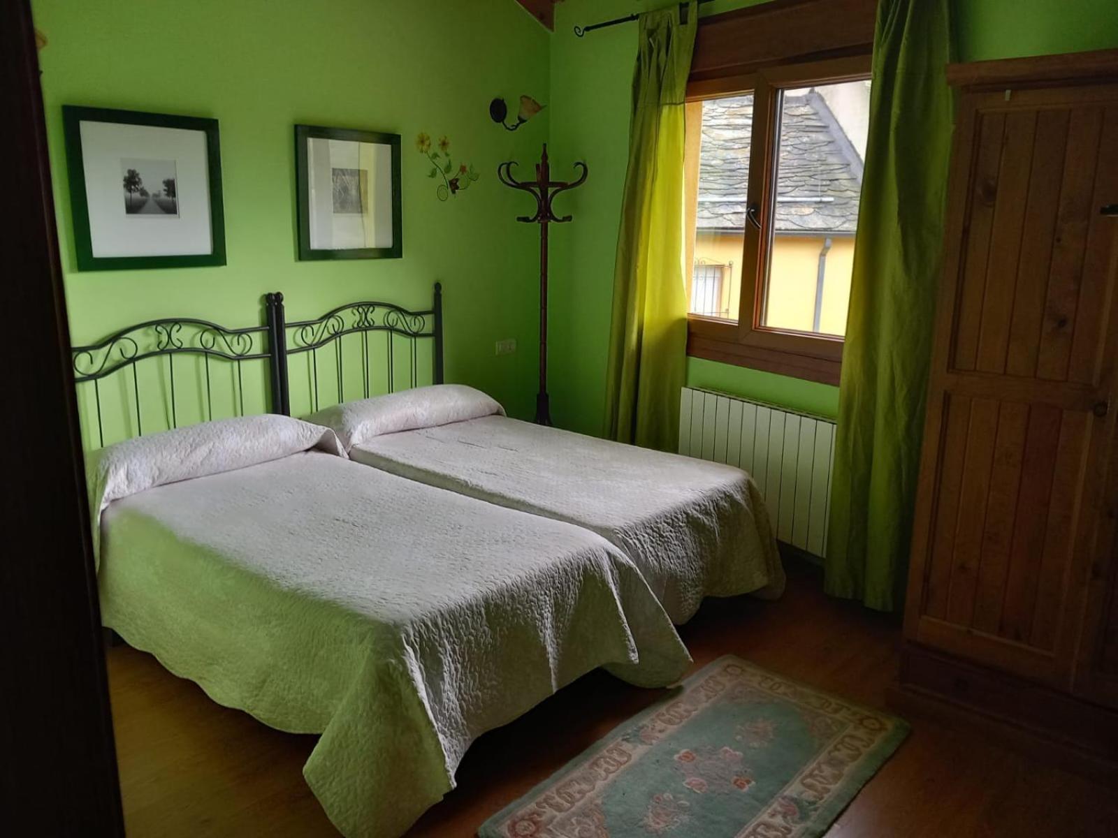 Casa Rural La Fuente Tejedo del Sil Екстер'єр фото