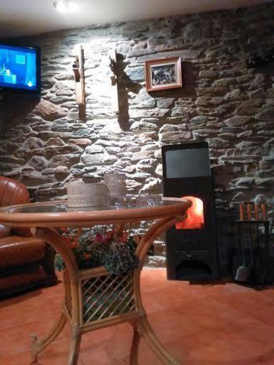 Casa Rural La Fuente Tejedo del Sil Екстер'єр фото